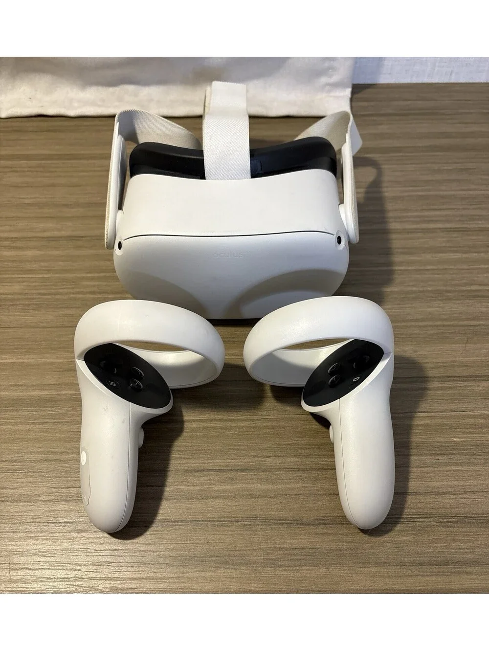 Oculus Quest 2 Advanced All-In-One Virtual Reality Headset - 128GB - Excellent